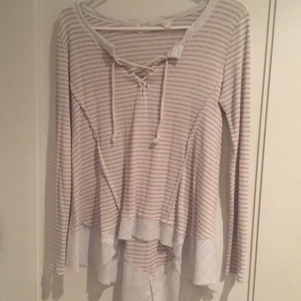 Long sleeve shirt with design on bottom